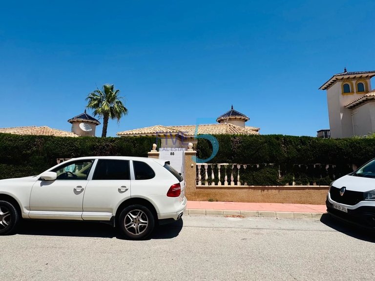 Villa for Sale in Alicante, Valencia 32