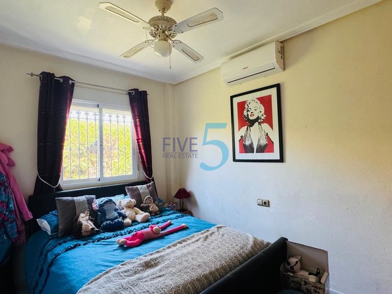 Villa for Sale in Alicante, Valencia 13