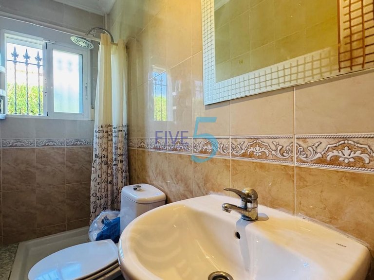 Villa for Sale in Alicante, Valencia 11