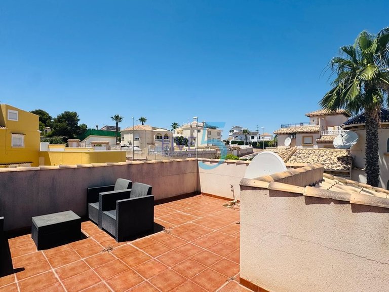 Villa for Sale in Alicante, Valencia 31