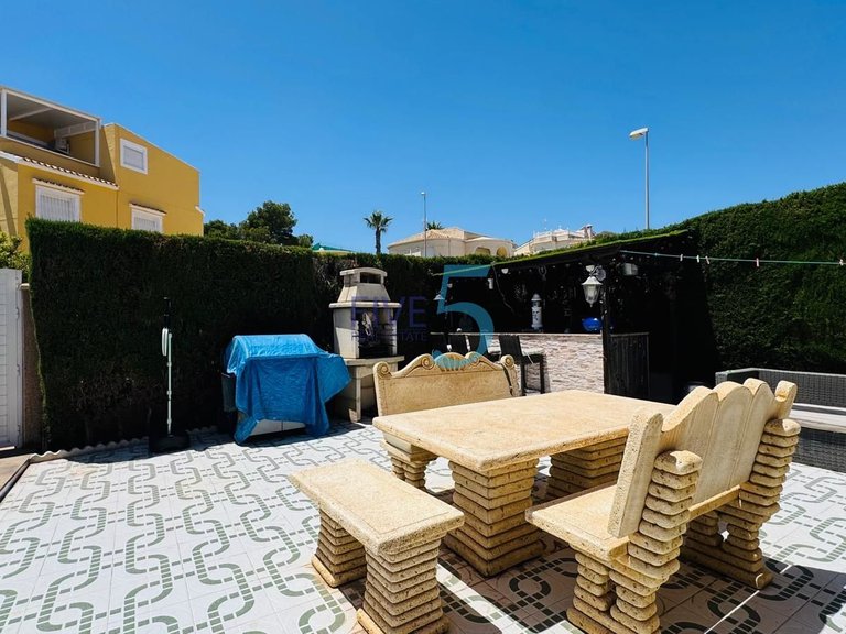 Villa for Sale in Alicante, Valencia 24