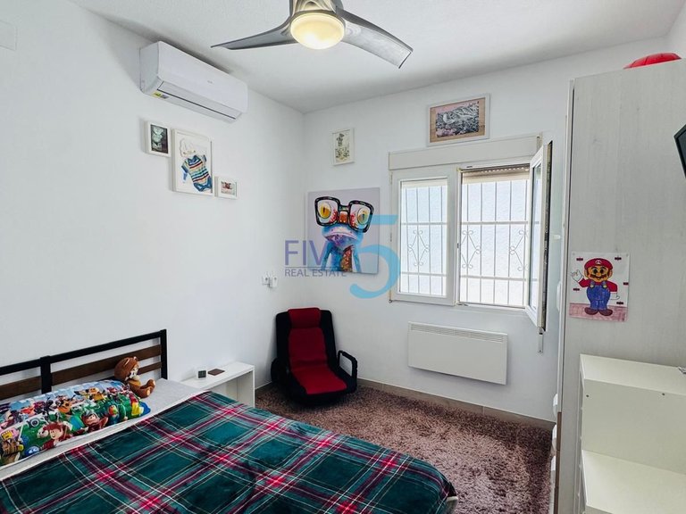 Villa for Sale in Alicante, Valencia 13