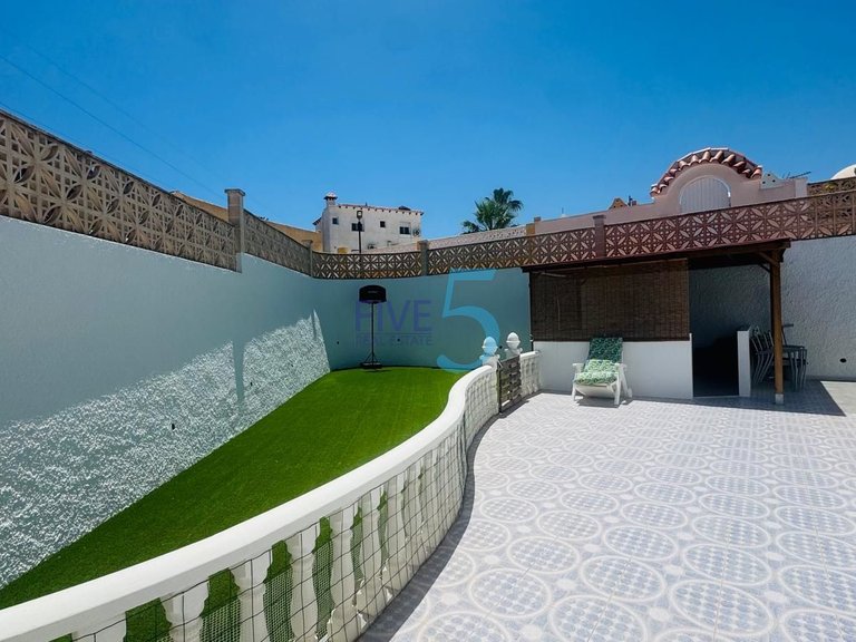 Villa for Sale in Alicante, Valencia 17