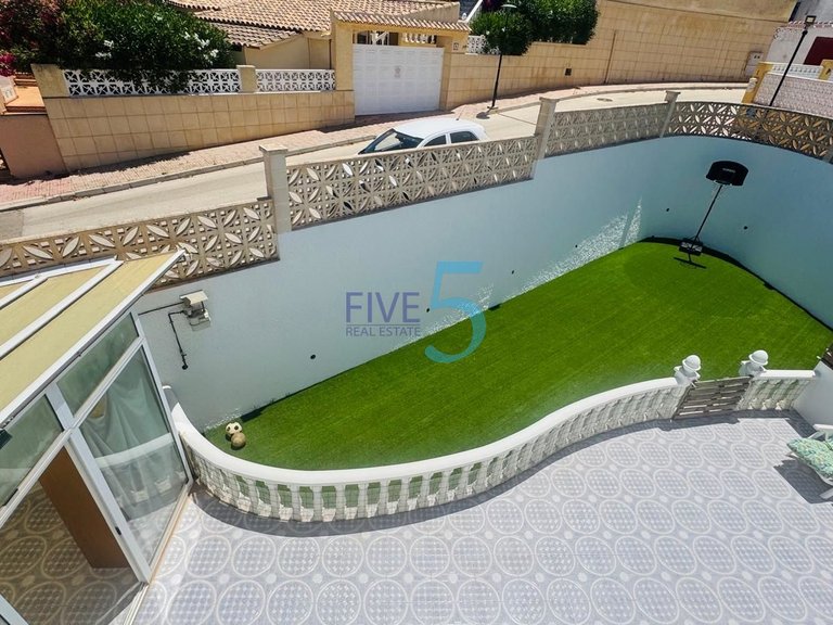 Villa for Sale in Alicante, Valencia 2