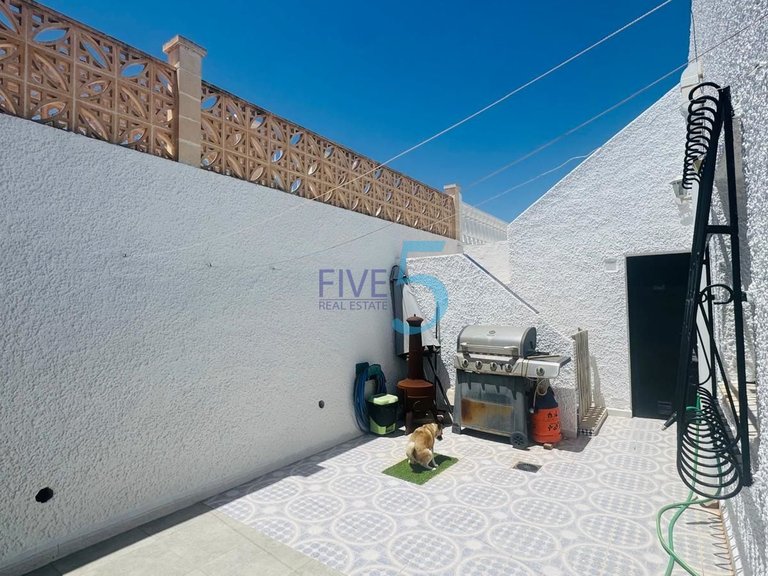 Villa for Sale in Alicante, Valencia 19