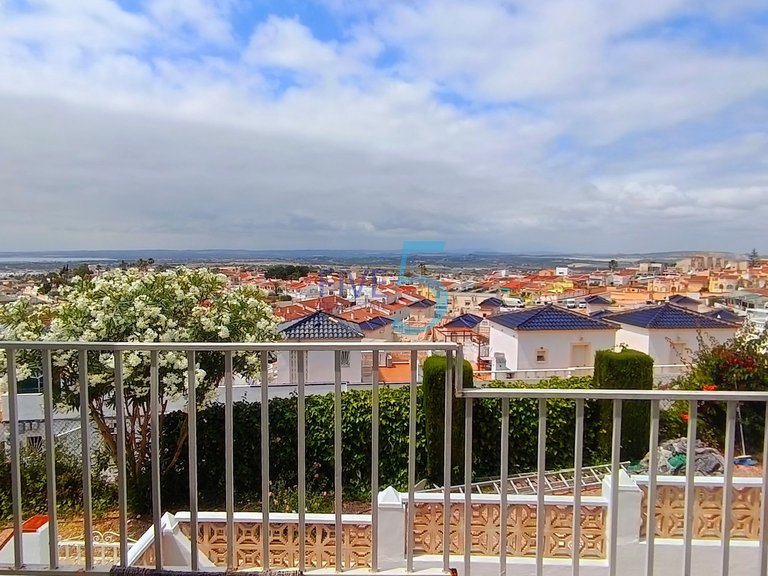 Apartment for Sale in Alicante, Valencia 4