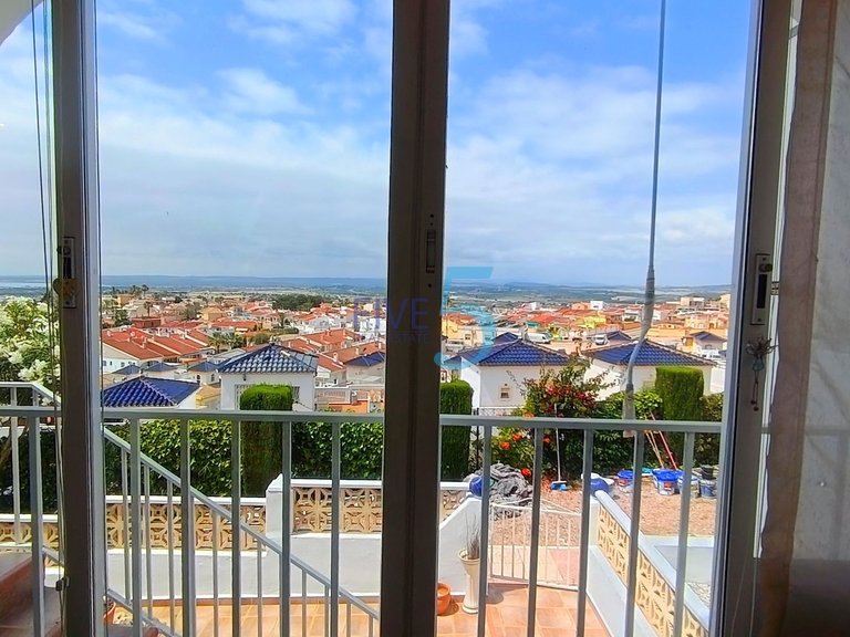 Apartment for Sale in Alicante, Valencia 17