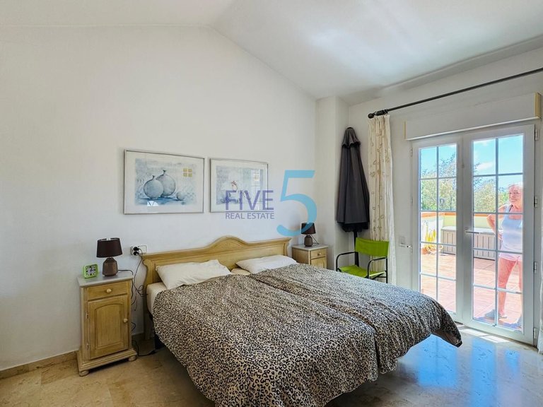 Villa for Sale in Alicante, Valencia 16
