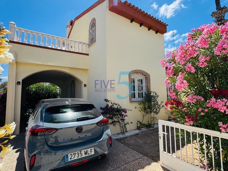 Villa for Sale in Alicante, Valencia 33
