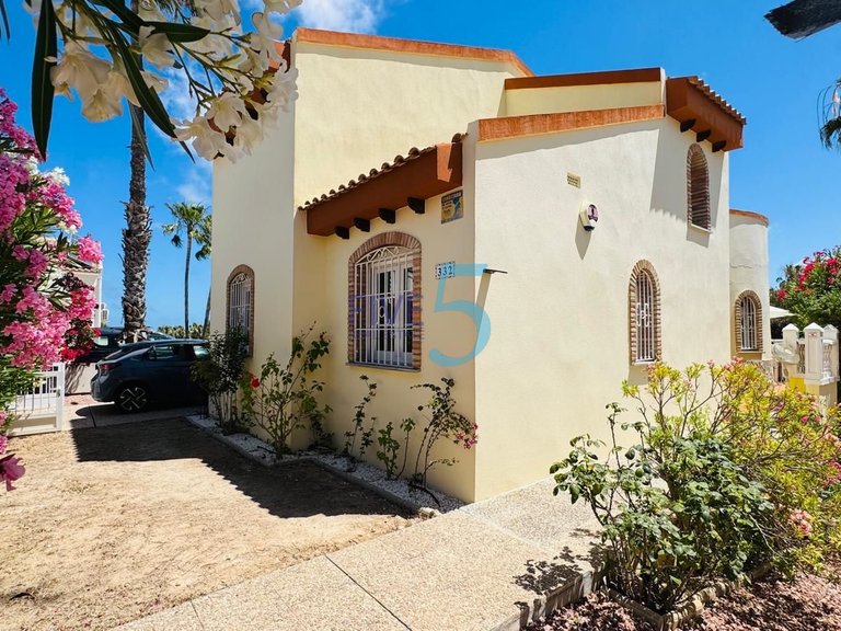 Villa for Sale in Alicante, Valencia 31