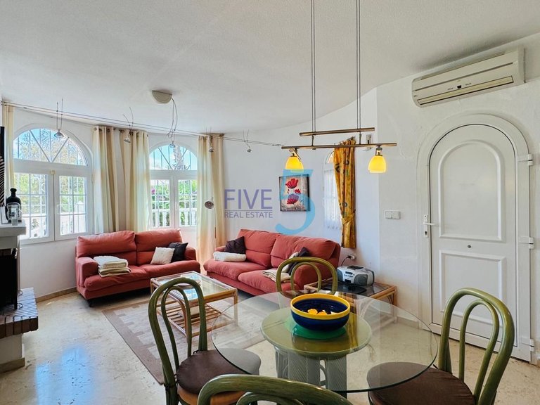 Villa for Sale in Alicante, Valencia 9