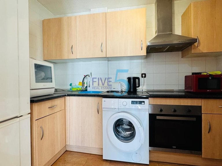Apartment for Sale in Alicante, Valencia 4