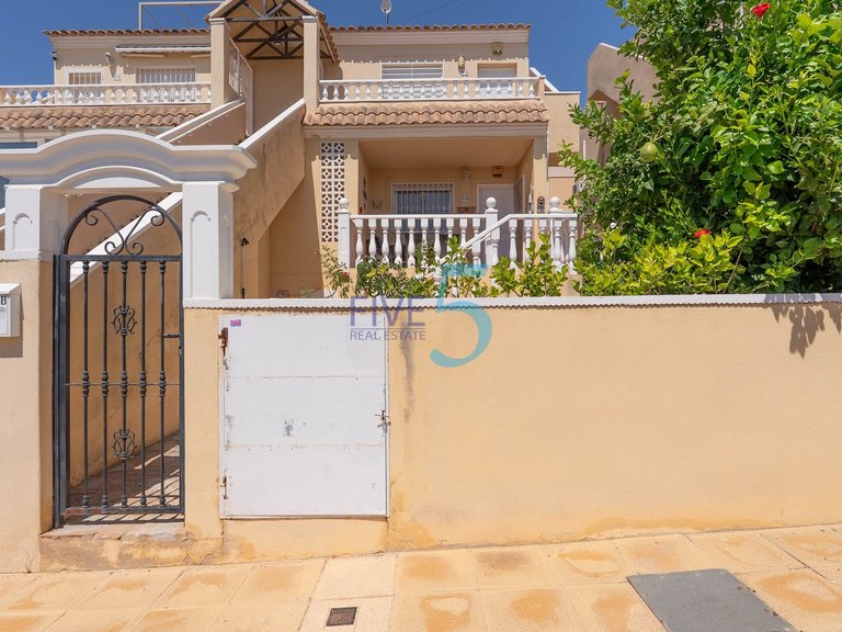 Apartment for Sale in Alicante, Valencia 1