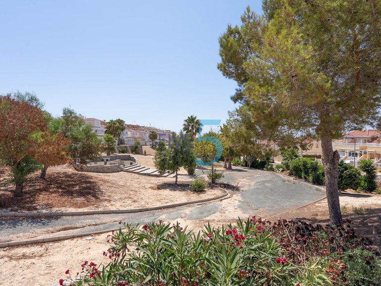 Apartment for Sale in Alicante, Valencia 25
