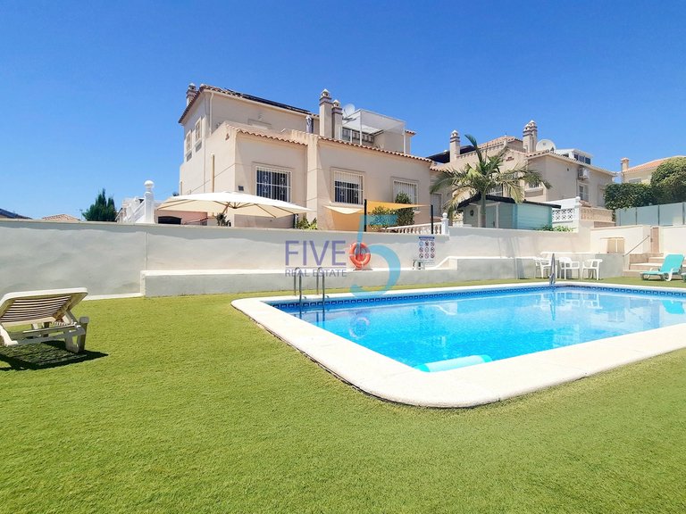 Apartment for Sale in Alicante, Valencia 2