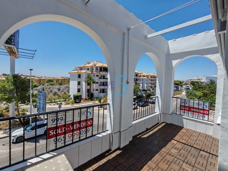 Apartment for Sale in Alicante, Valencia 1