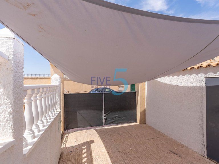 Villa for Sale in Alicante, Valencia 31