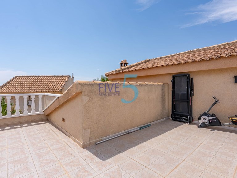 Villa for Sale in Alicante, Valencia 34