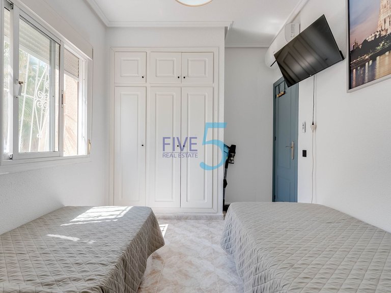 Villa for Sale in Alicante, Valencia 18