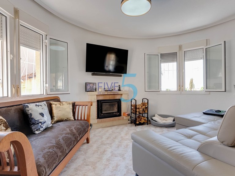 Villa for Sale in Alicante, Valencia 9