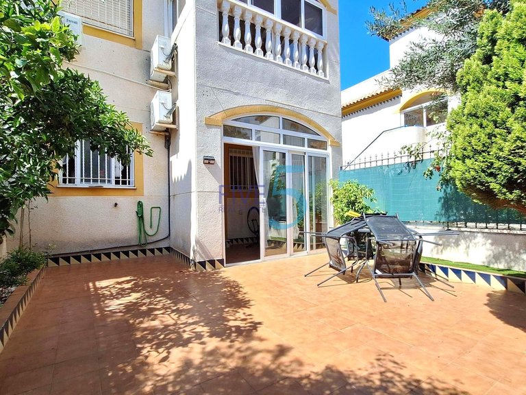 Apartment for Sale in Alicante, Valencia 1