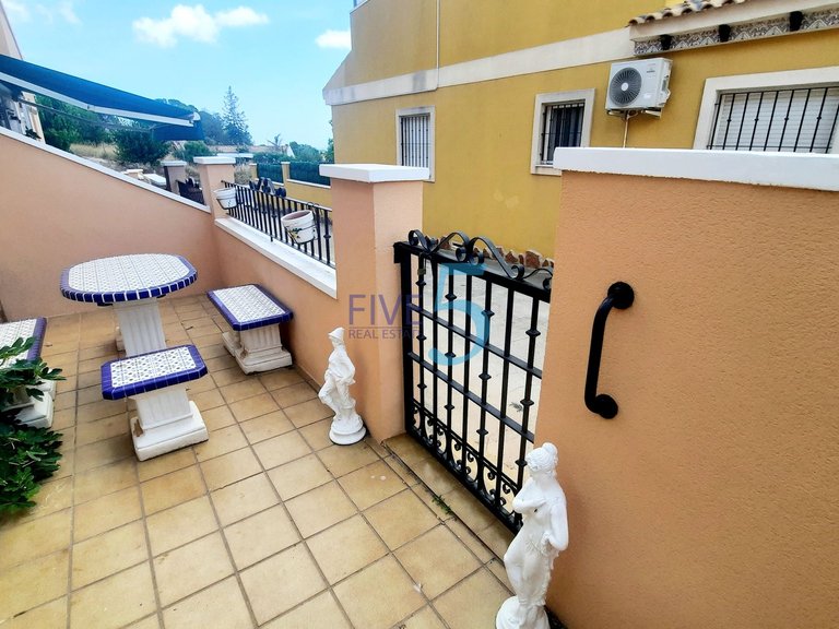 Villa for Sale in Alicante, Valencia 25