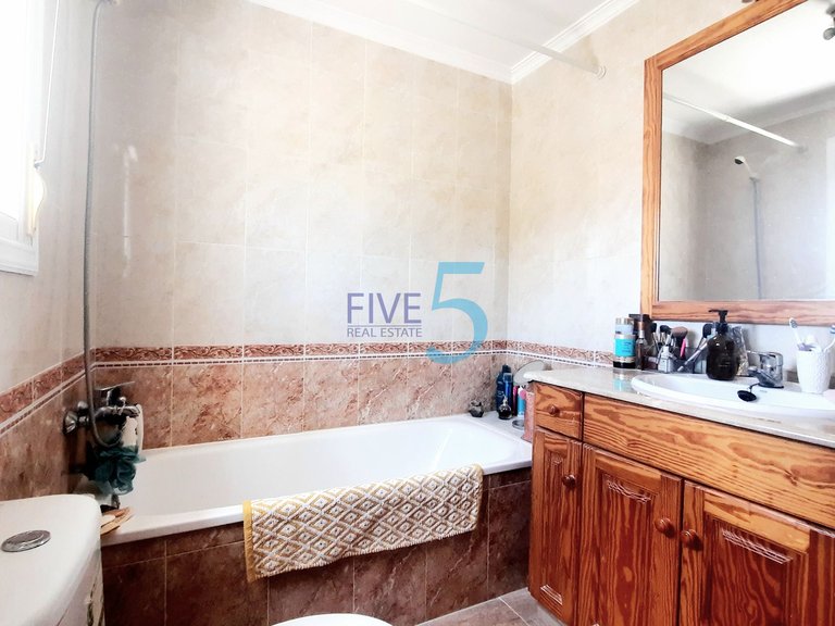 Villa for Sale in Alicante, Valencia 29