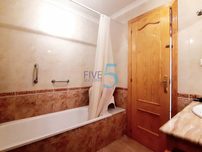 Villa for Sale in Alicante, Valencia 16