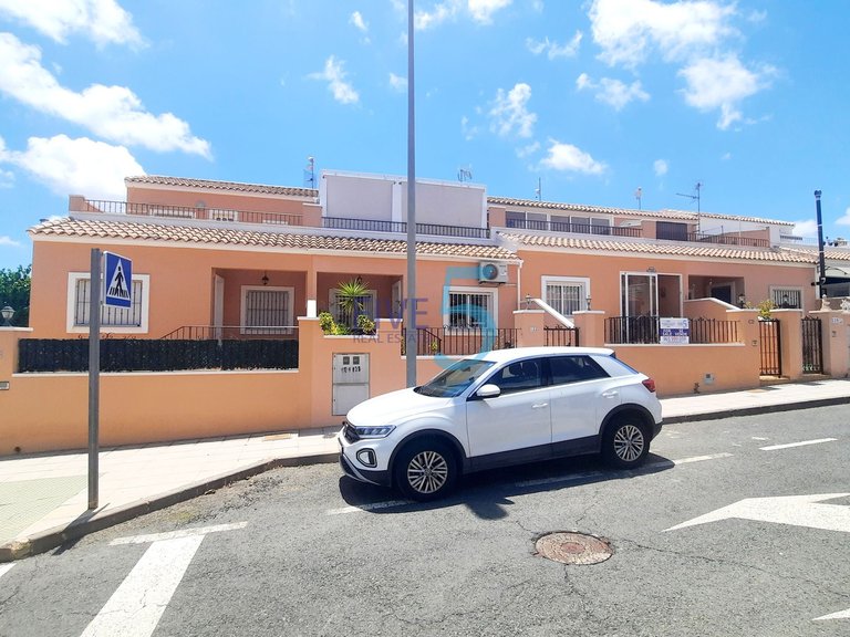 Villa for Sale in Alicante, Valencia 35