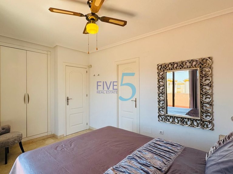 Villa for Sale in Alicante, Valencia 16
