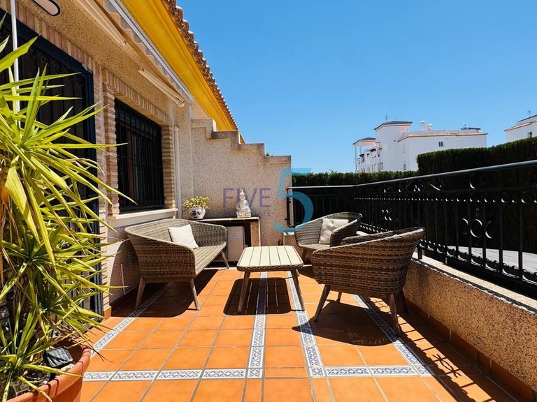 Villa for Sale in Alicante, Valencia 18