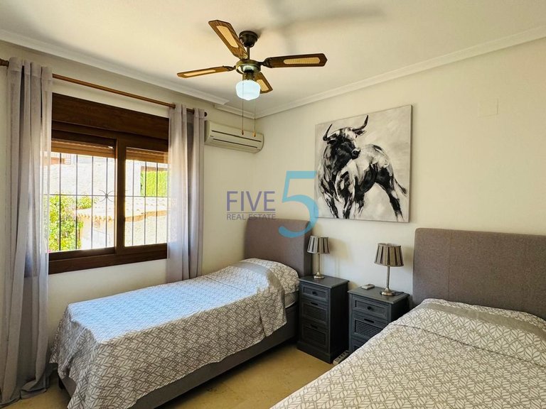 Villa for Sale in Alicante, Valencia 11