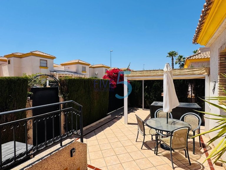 Villa for Sale in Alicante, Valencia 22