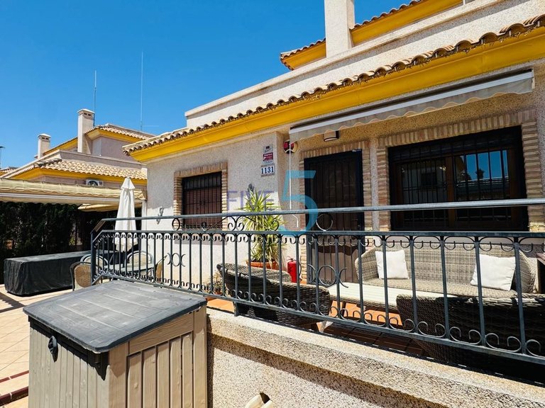 Villa for Sale in Alicante, Valencia 23