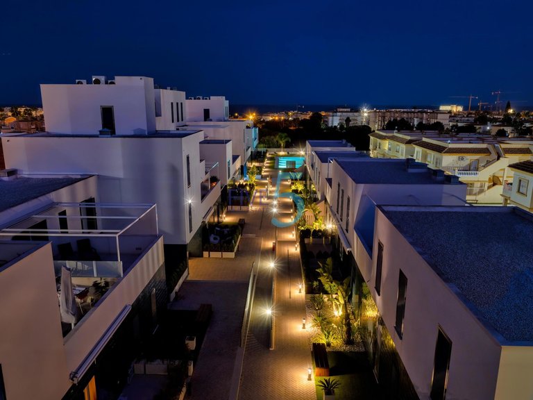 Apartment for Sale in Alicante, Valencia 18