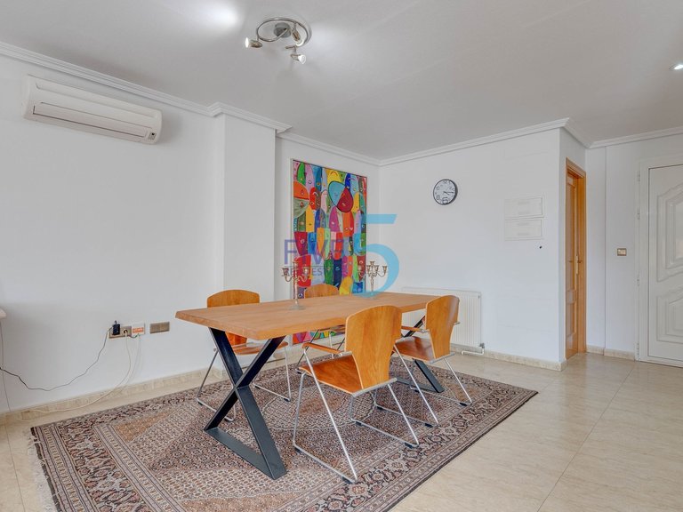 Villa for Sale in Alicante, Valencia 8
