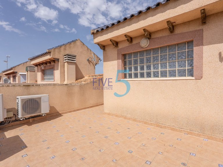 Villa for Sale in Alicante, Valencia 29