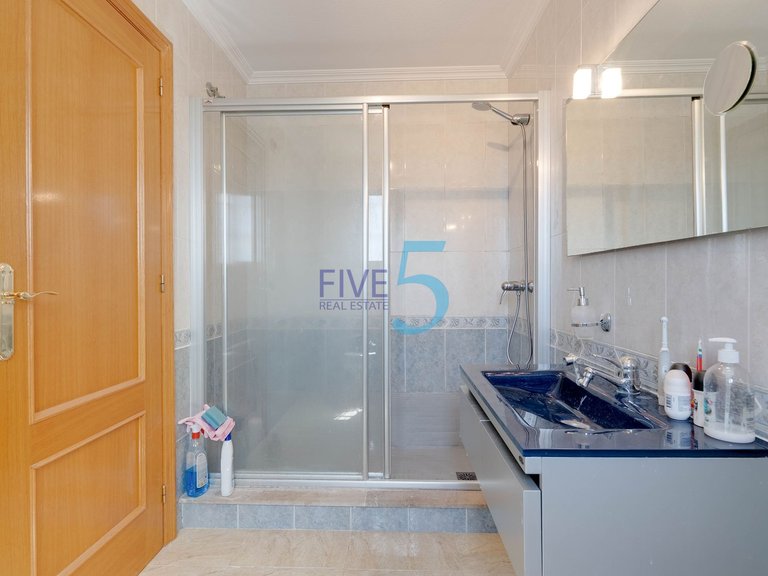 Villa for Sale in Alicante, Valencia 21