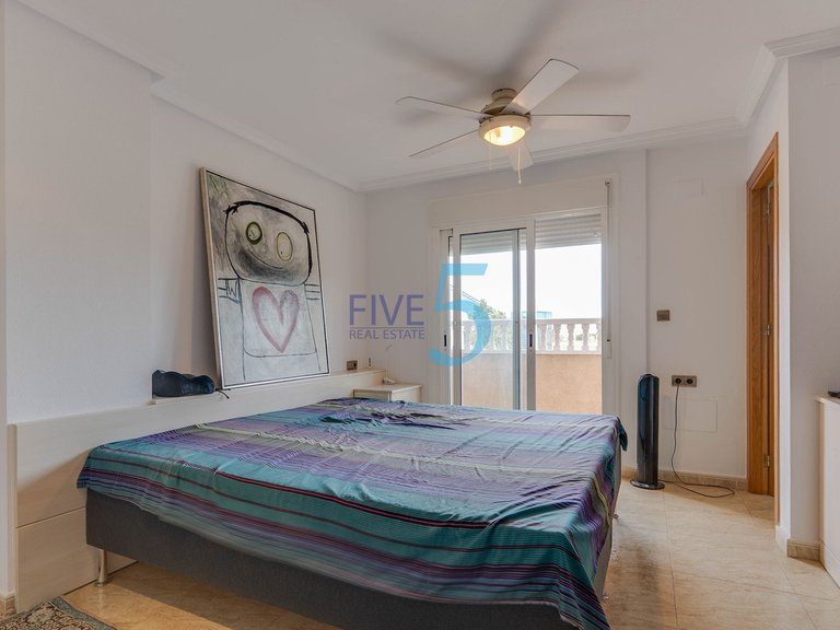 Villa for Sale in Alicante, Valencia 22