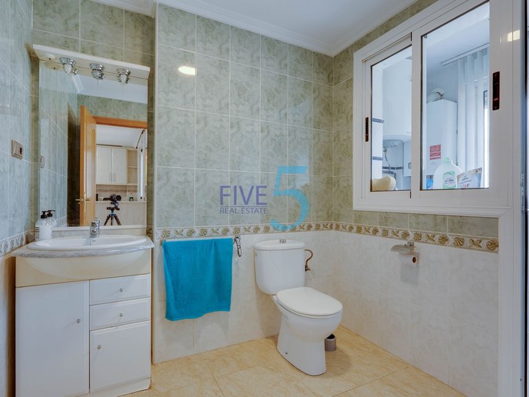 Villa for Sale in Alicante, Valencia 14