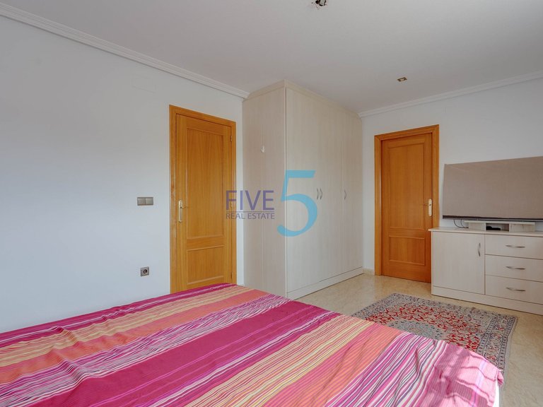 Villa for Sale in Alicante, Valencia 20