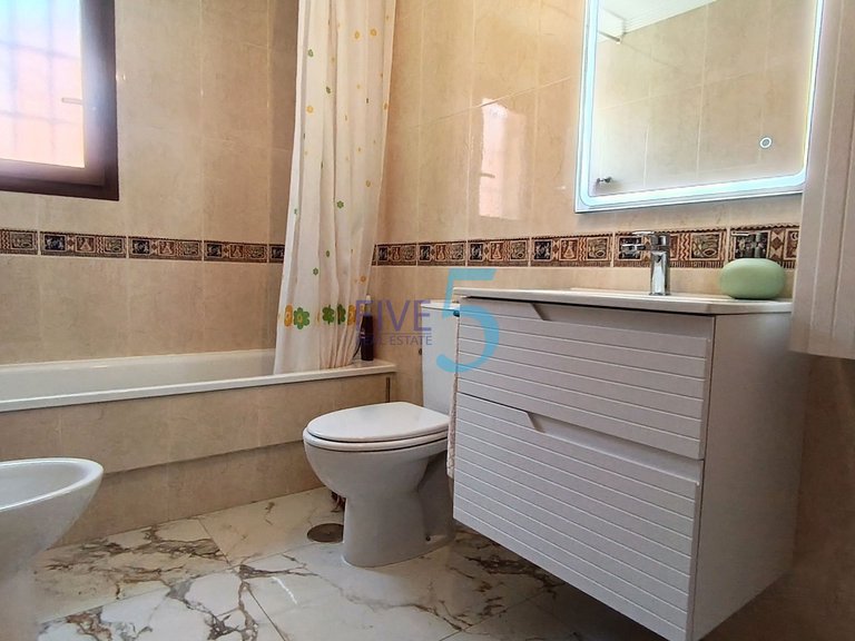 Apartment for Sale in Alicante, Valencia 23