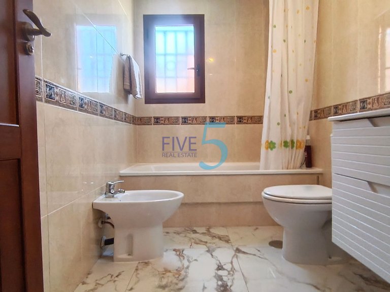 Apartment for Sale in Alicante, Valencia 22