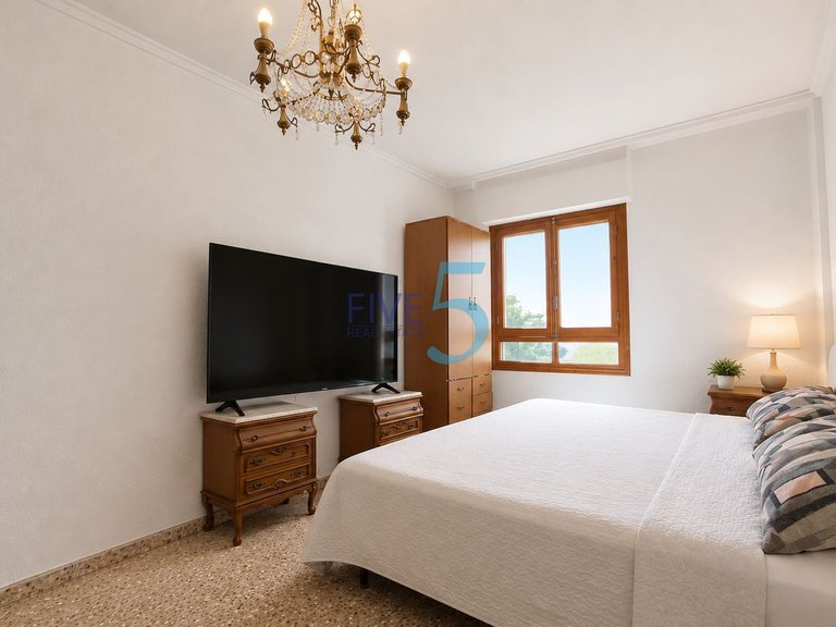 Apartment for Sale in Alicante, Valencia 3
