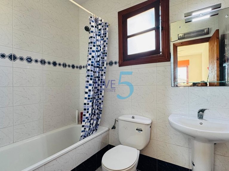 Apartment for Sale in Alicante, Valencia 11