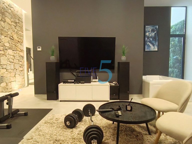 Villa for Sale in Alicante, Valencia 30