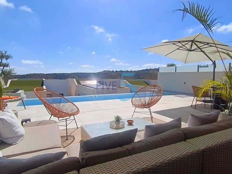 Villa for Sale in Alicante, Valencia 9