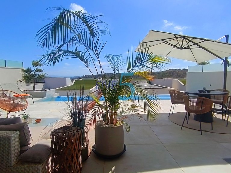 Villa for Sale in Alicante, Valencia 8