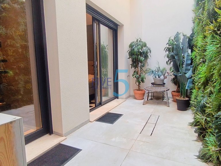 Villa for Sale in Alicante, Valencia 36