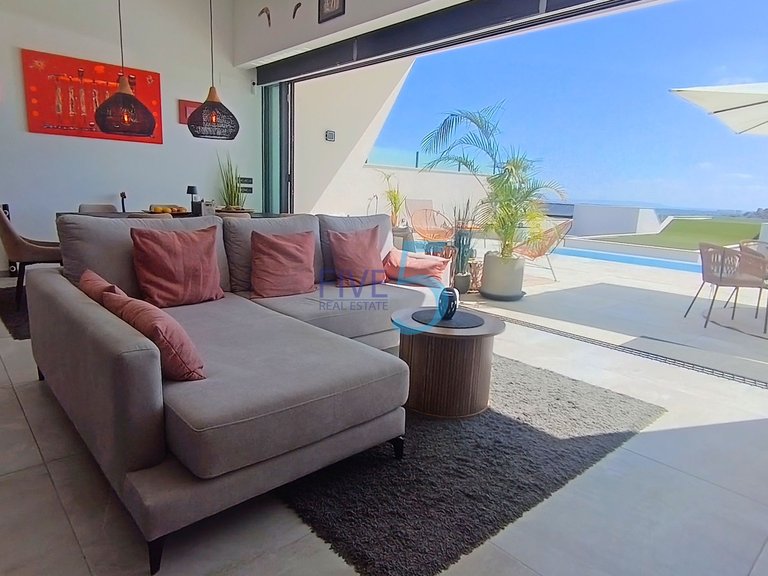 Villa for Sale in Alicante, Valencia 16